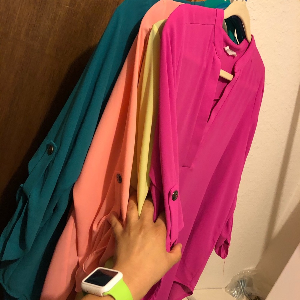 Blouses for colors come in bundle